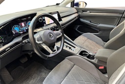 sininen Volkswagen Golf 2020 kuva 7.