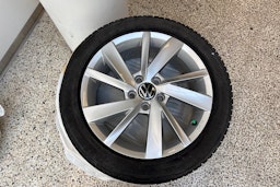 sininen Volkswagen Golf 2020 kuva 15.