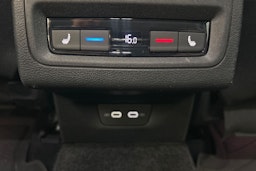 sininen Volkswagen Golf 2020 kuva 16.