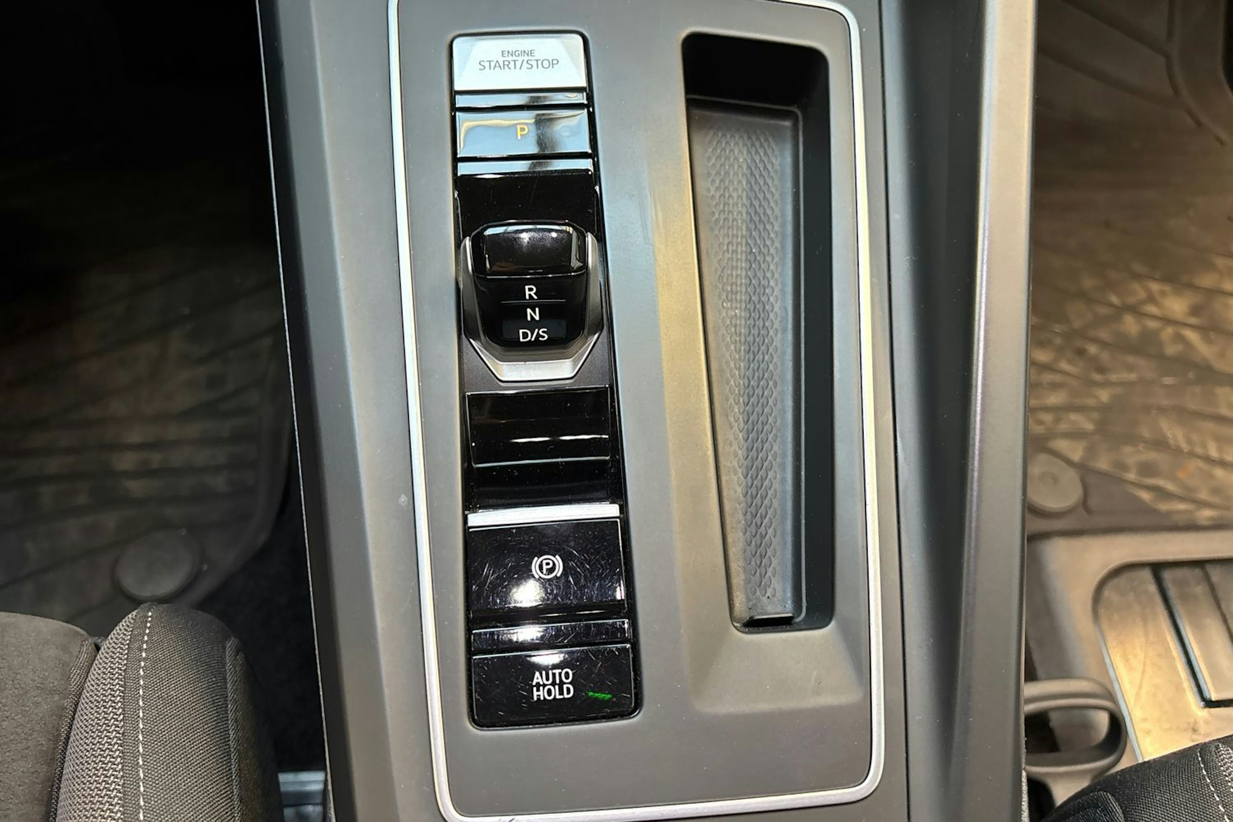 sininen Volkswagen Golf 2020 kuva 29.