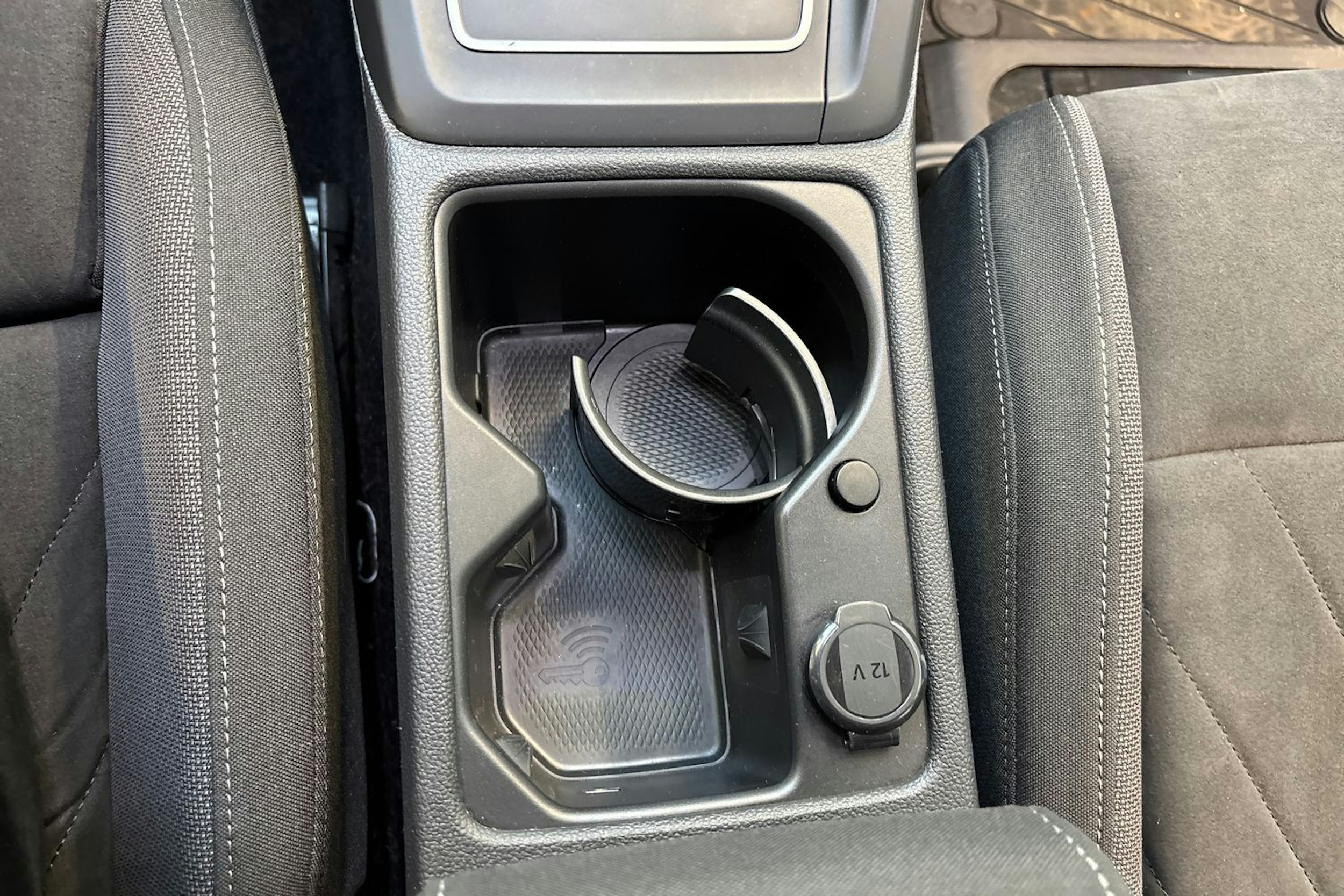 sininen Volkswagen Golf 2020 kuva 30.