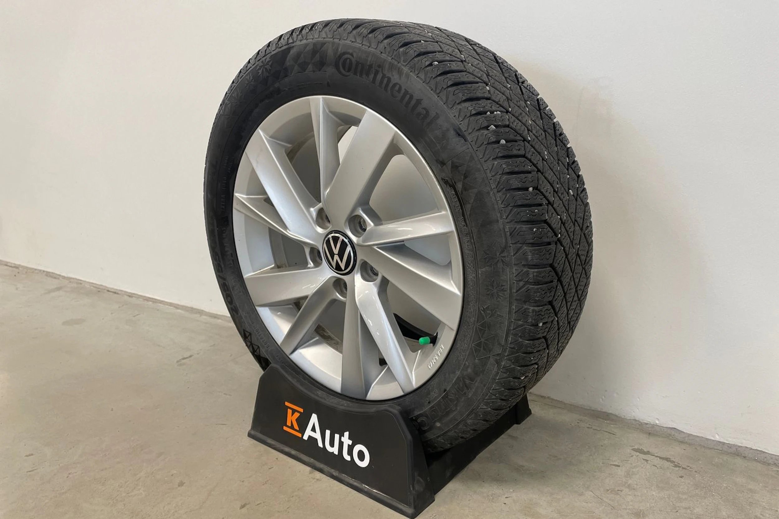 valkoinen Volkswagen Golf 2020 kuva 10.