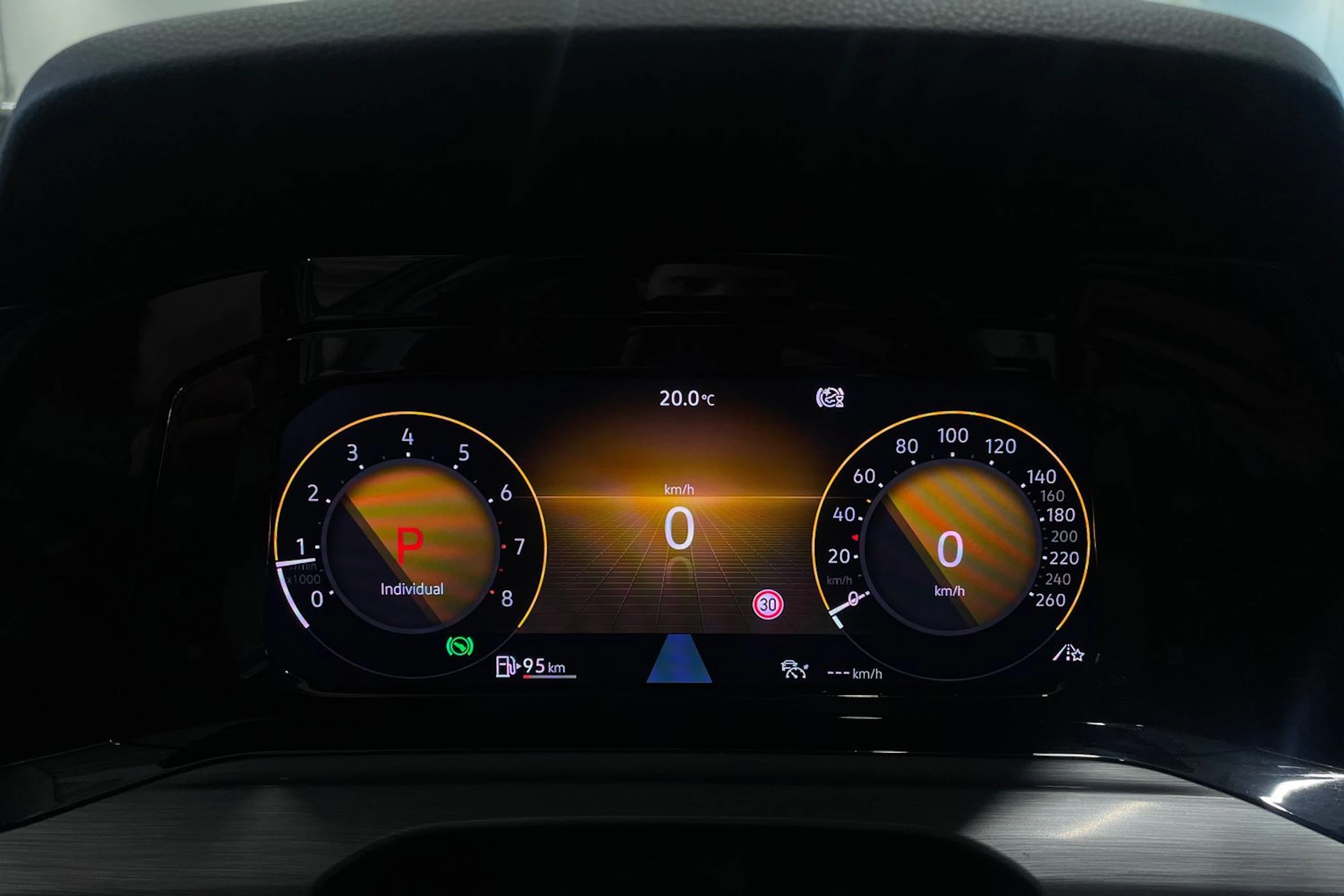 valkoinen Volkswagen Golf 2020 kuva 16.