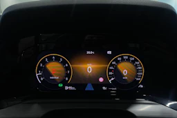 valkoinen Volkswagen Golf 2020 kuva 16.