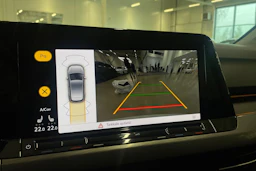 valkoinen Volkswagen Golf 2020 kuva 18.