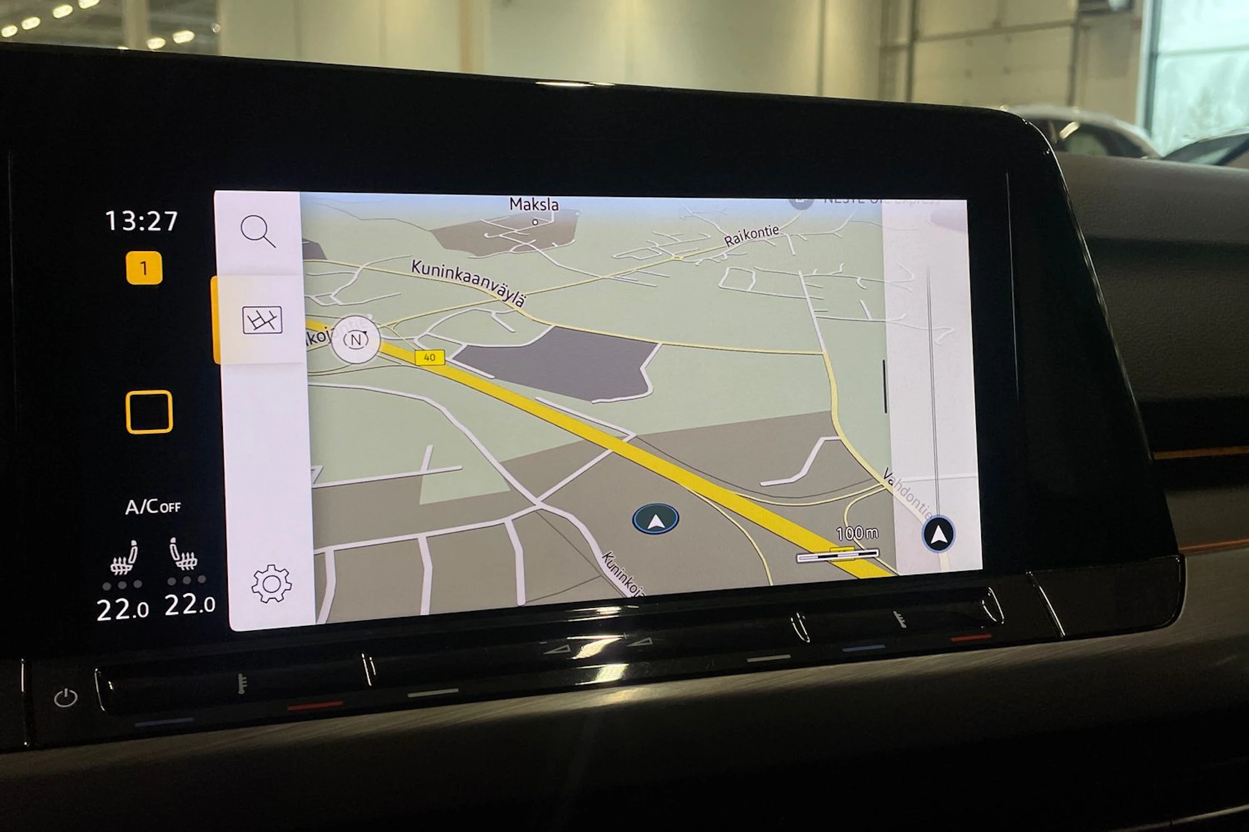 valkoinen Volkswagen Golf 2020 kuva 19.