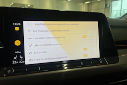 valkoinen Volkswagen Golf 2020 kuva 22.