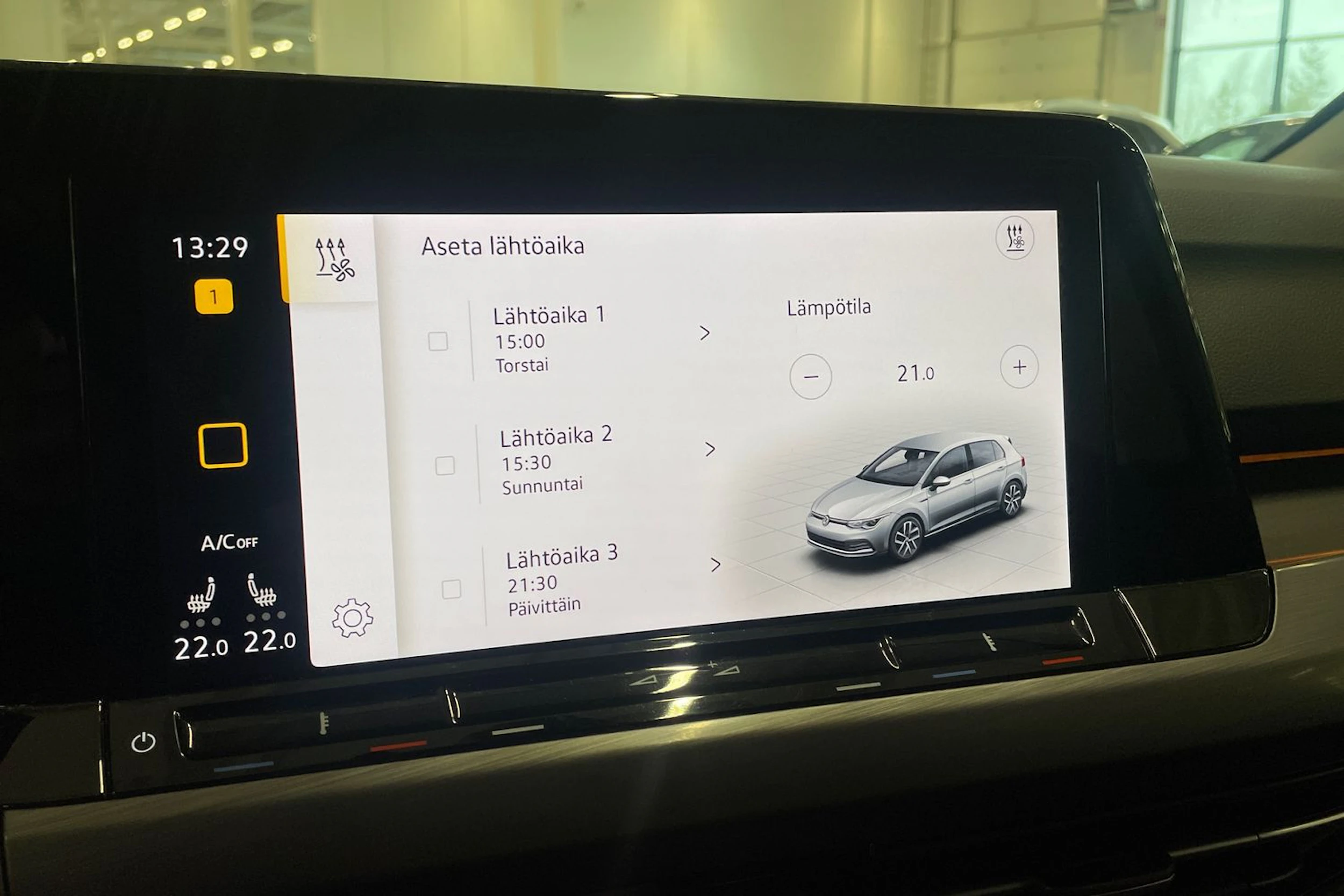 valkoinen Volkswagen Golf 2020 kuva 23.