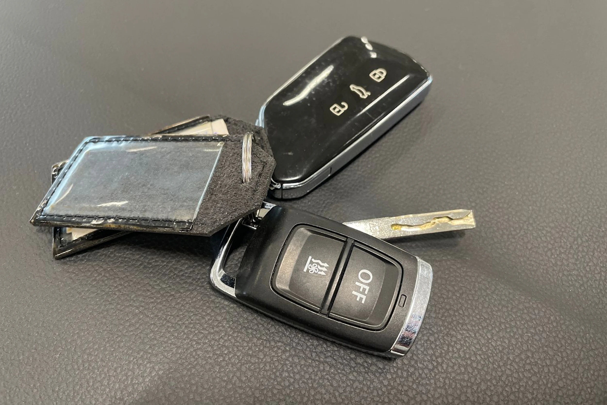 valkoinen Volkswagen Golf 2020 kuva 29.