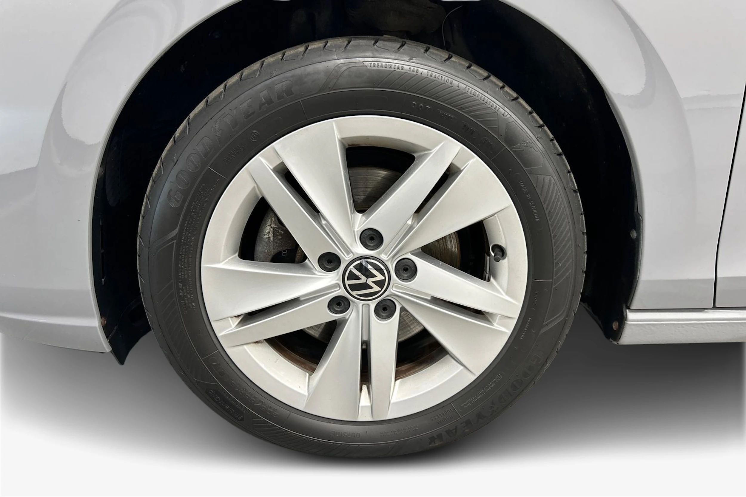 harmaa Volkswagen Golf 2020 kuva 9.