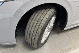 harmaa Volkswagen Golf 2020 kuva 10.