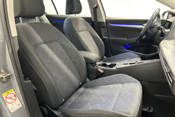 harmaa Volkswagen Golf 2020 kuva 11.