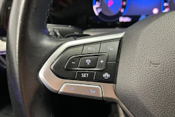 harmaa Volkswagen Golf 2020 kuva 15.