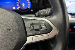 harmaa Volkswagen Golf 2020 kuva 16.