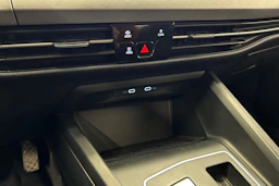 harmaa Volkswagen Golf 2020 kuva 23.