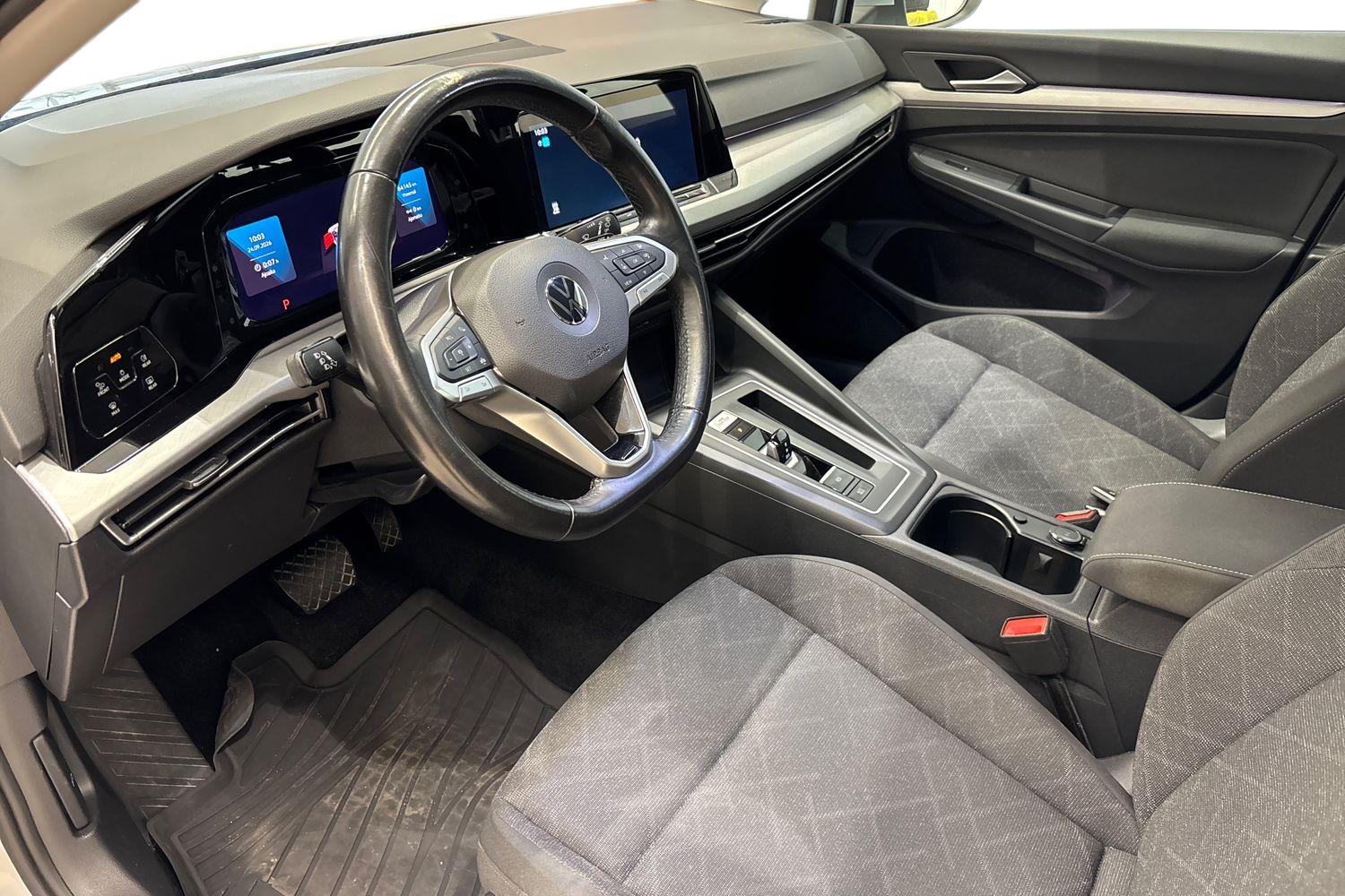 Volkswagen Golf 2020, photo 6/33