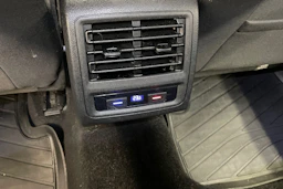 Keltainen Volkswagen GOLF 2020 kuva 17.