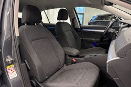 harmaa Volkswagen Golf 2020 kuva 13.