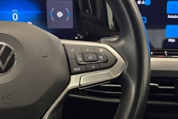 harmaa Volkswagen Golf 2020 kuva 16.