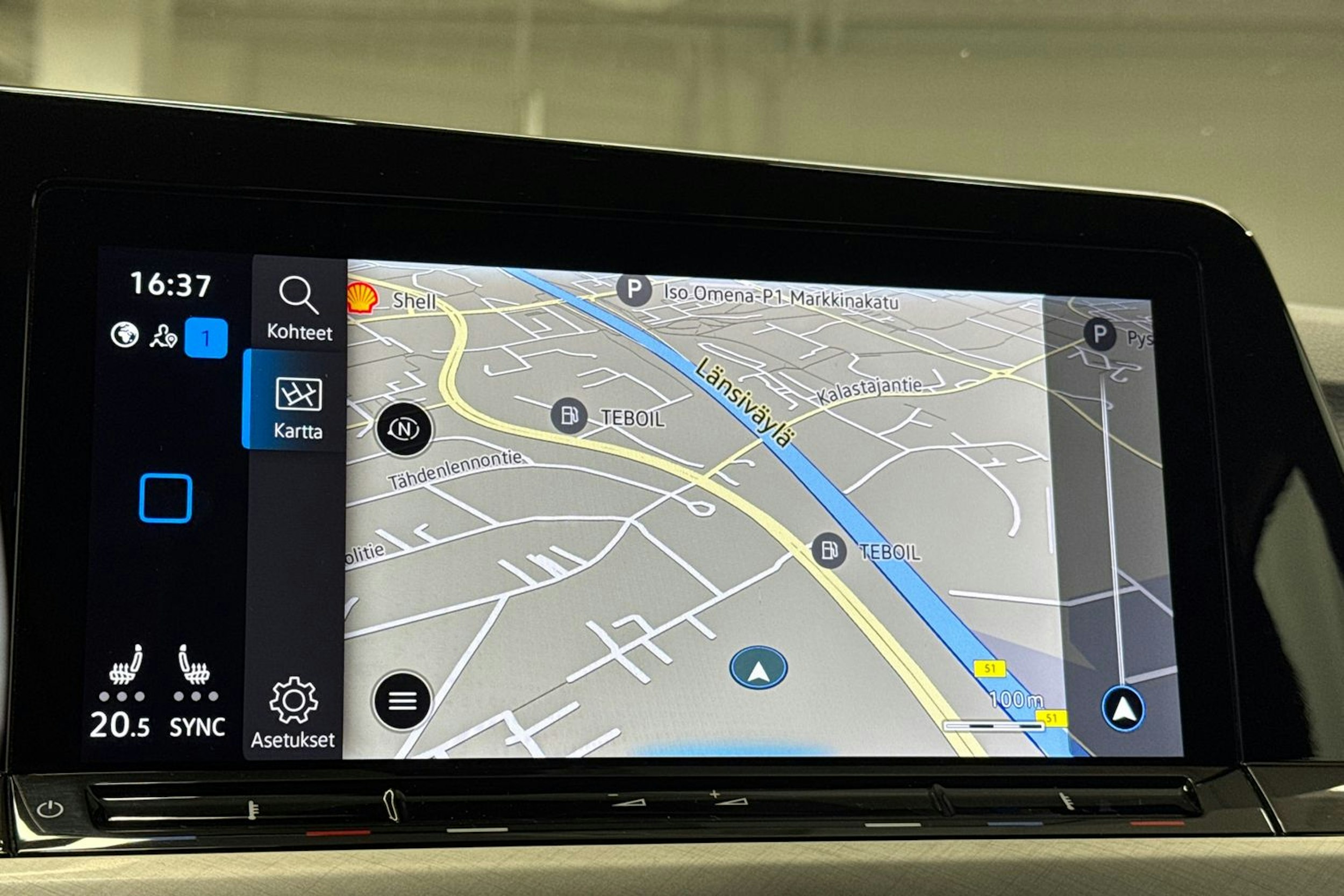 harmaa Volkswagen Golf 2020 kuva 24.