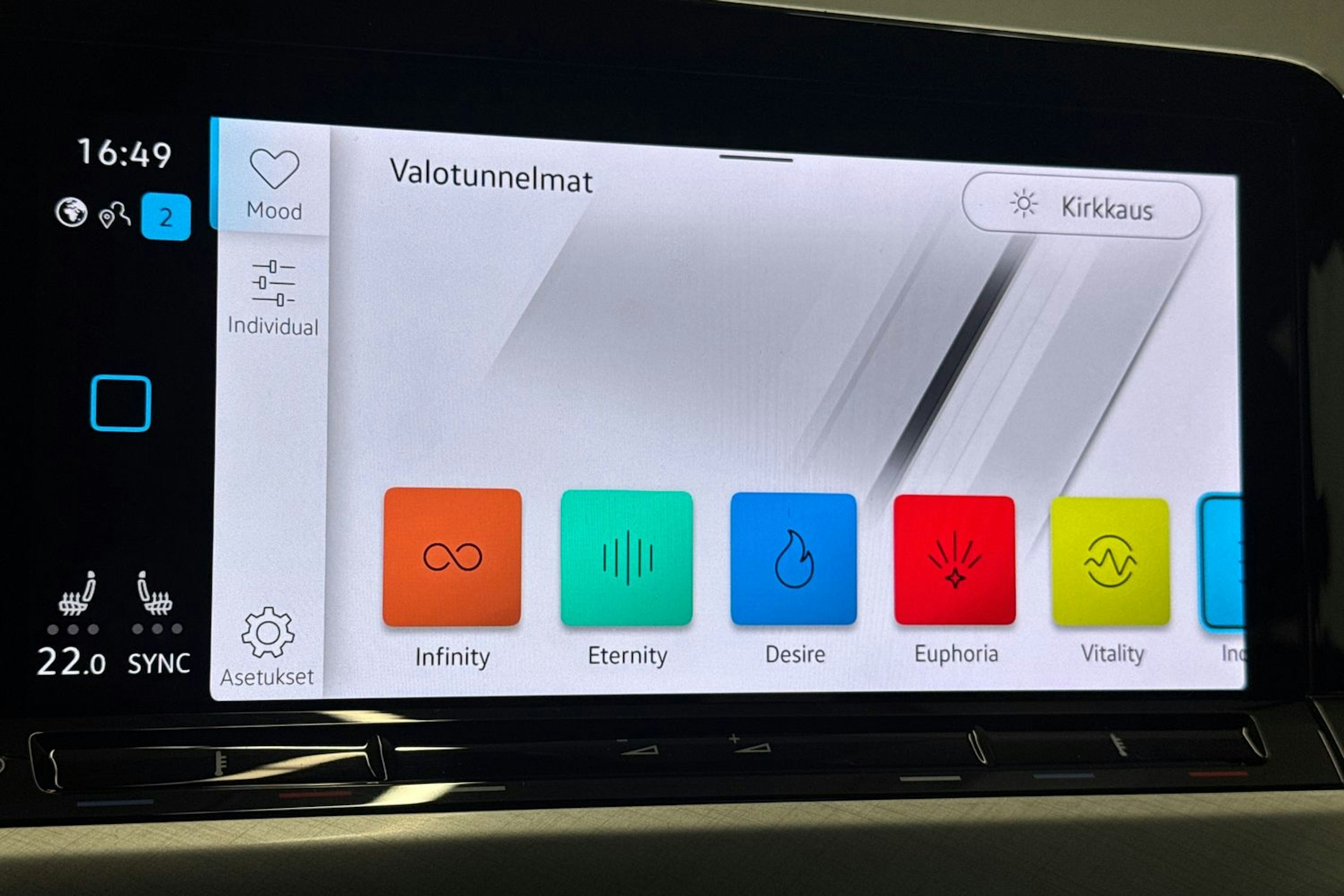 harmaa Volkswagen Golf 2020 kuva 31.