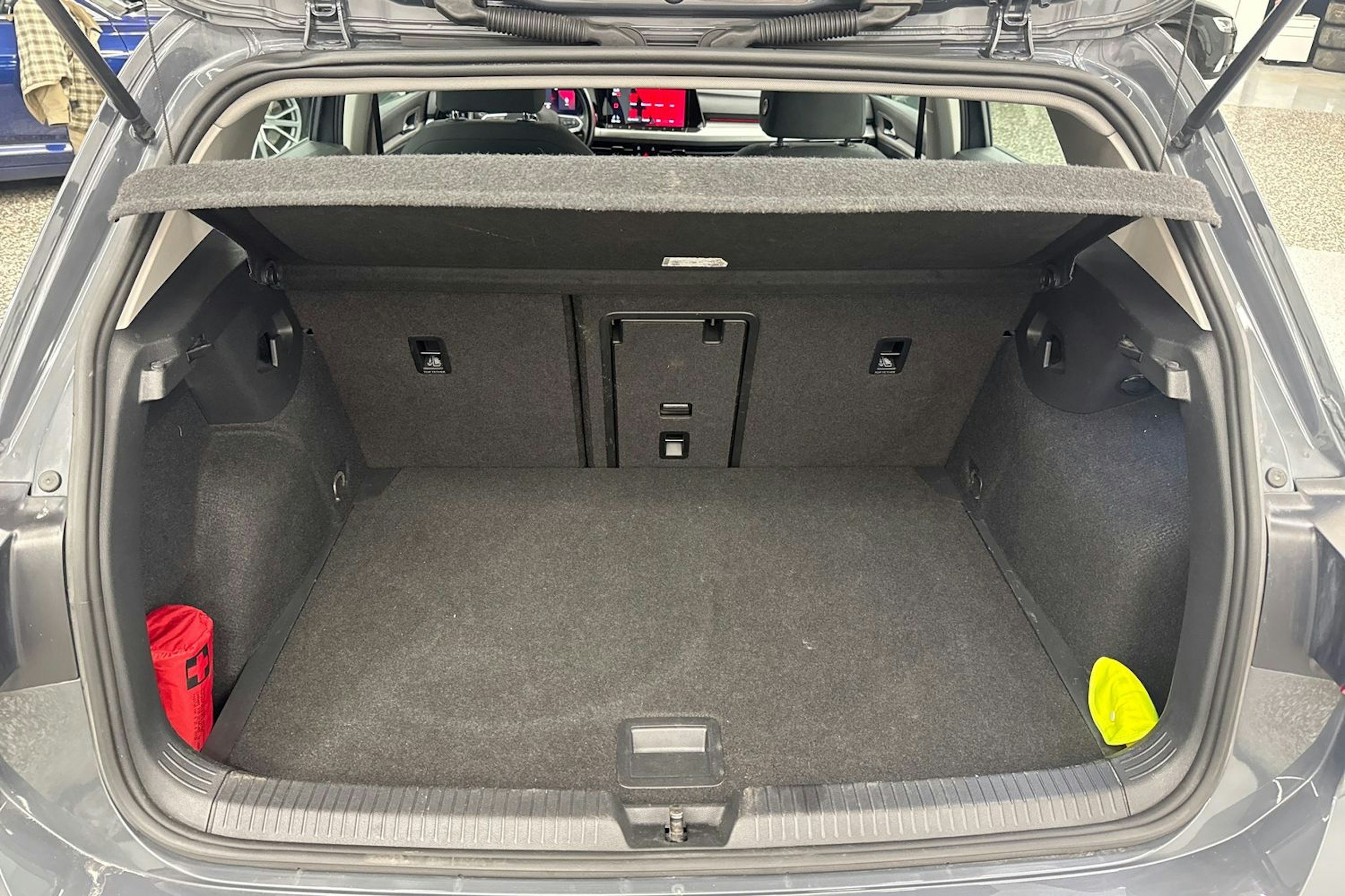 harmaa Volkswagen Golf 2020 kuva 37.