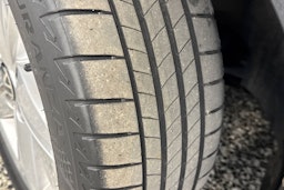 harmaa Volkswagen Golf 2020 kuva 39.