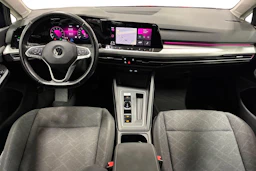 sininen Volkswagen Golf 2020 kuva 7.