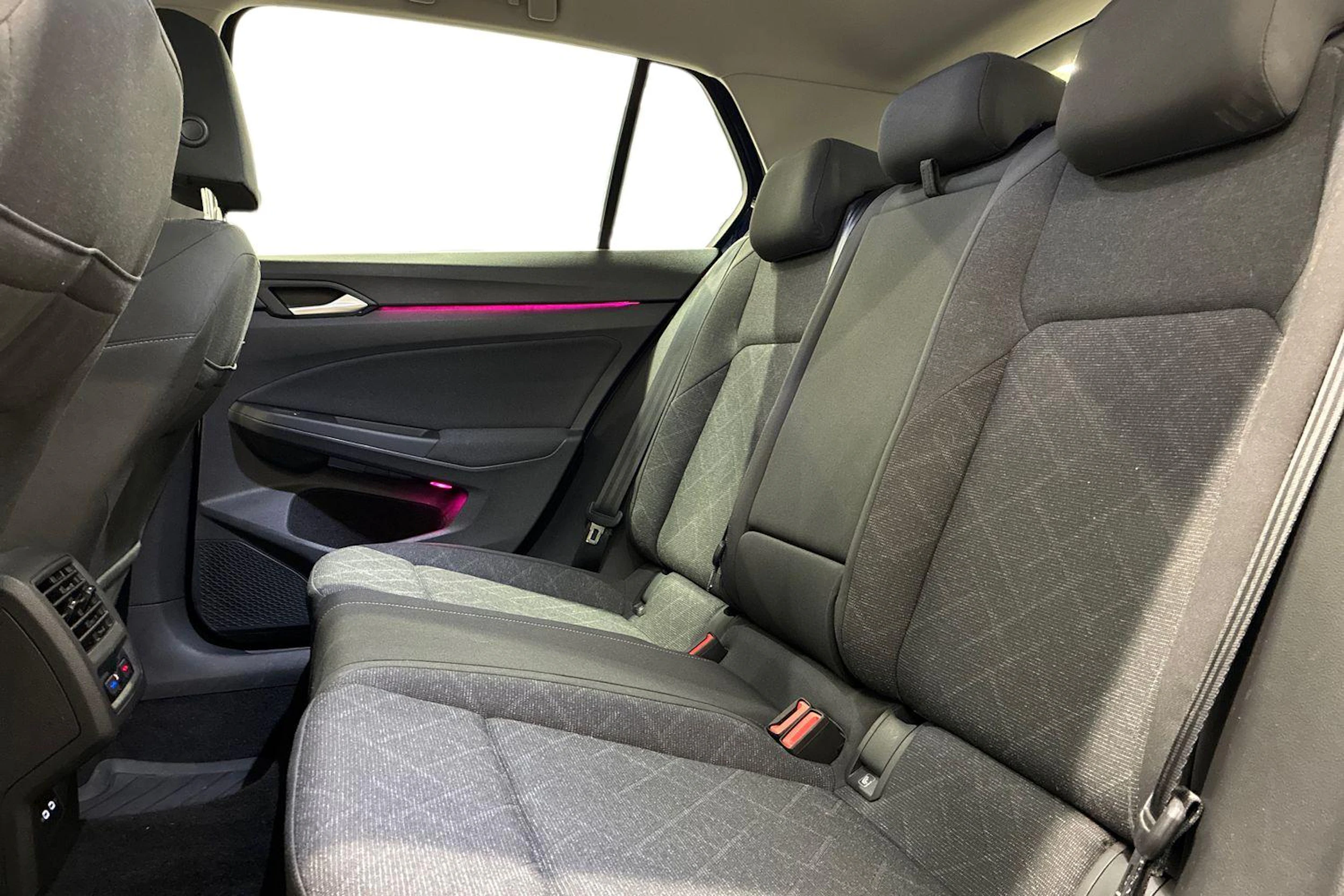 sininen Volkswagen Golf 2020 kuva 8.