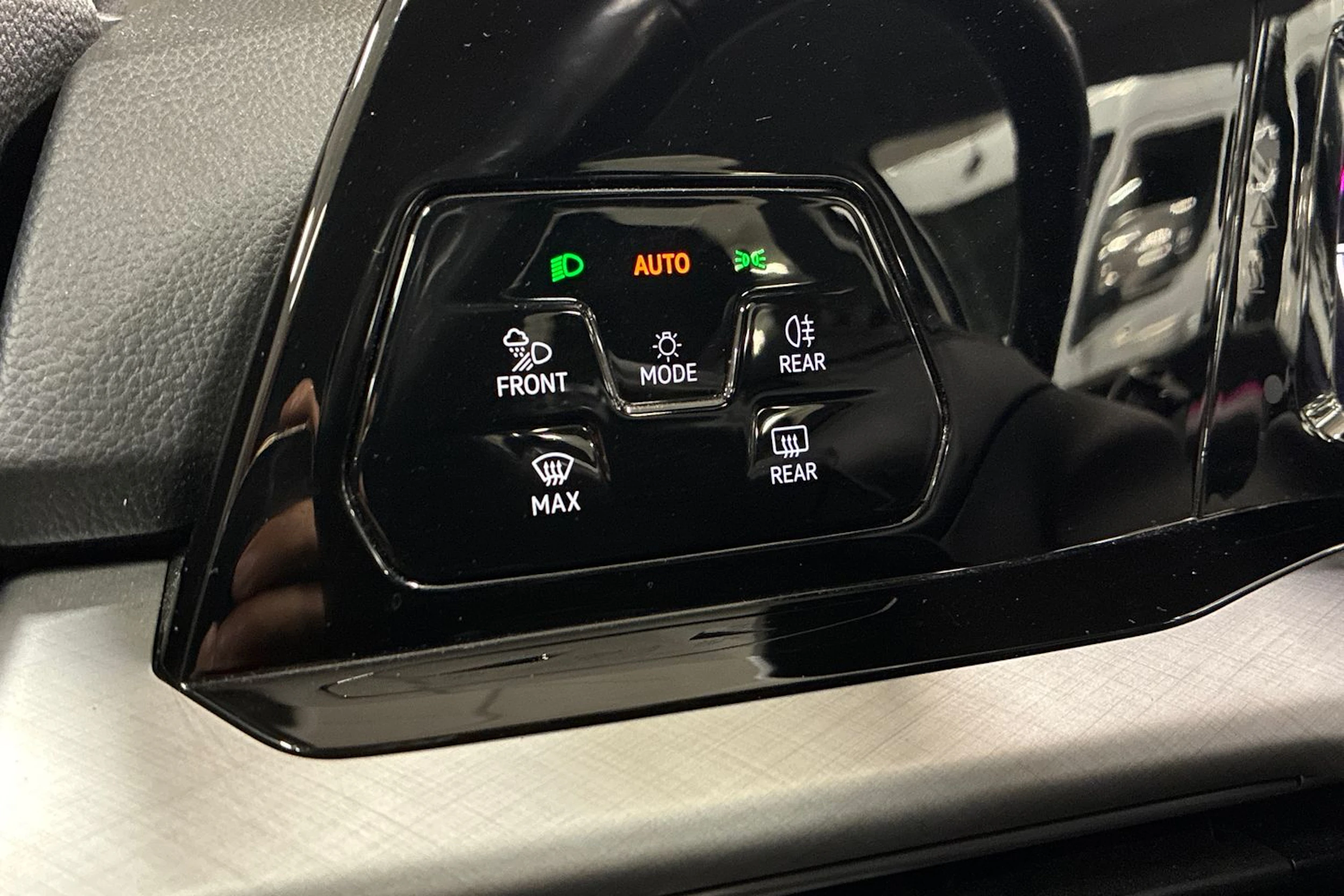 sininen Volkswagen Golf 2020 kuva 16.
