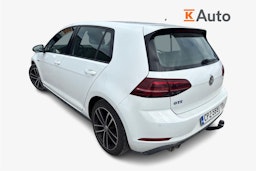 valkoinen Volkswagen Golf 2020 kuva 2.