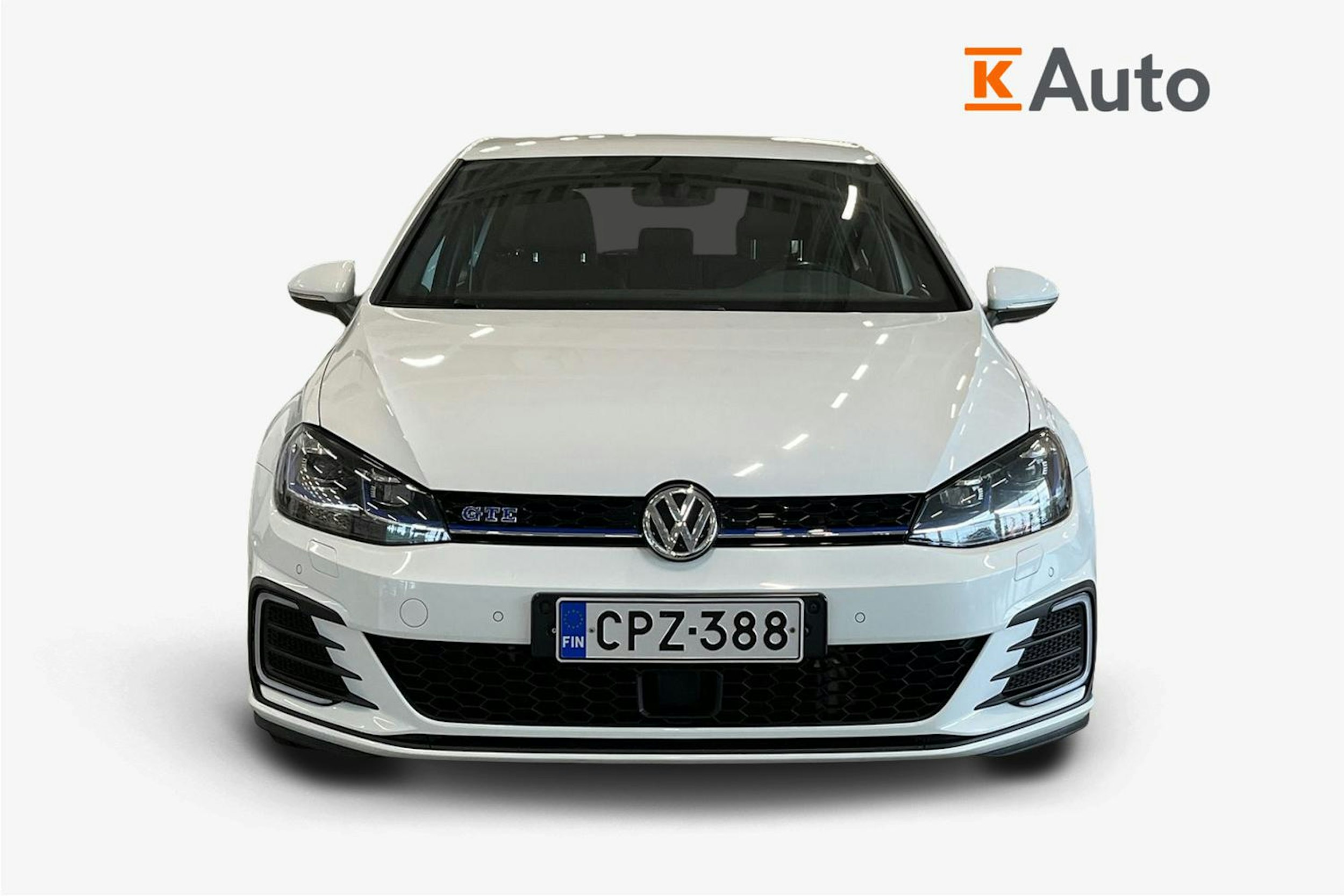 valkoinen Volkswagen Golf 2020 kuva 5.