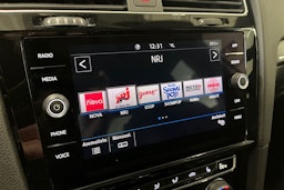 valkoinen Volkswagen Golf 2020 kuva 22.
