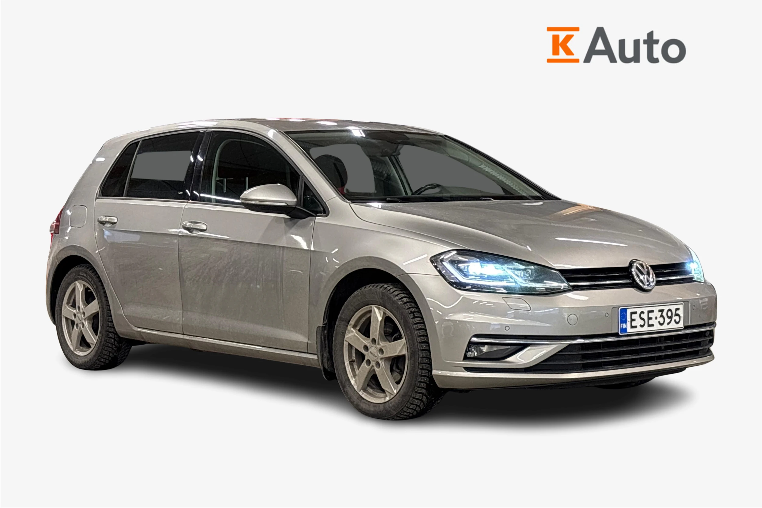 harmaa Volkswagen Golf 2020 kuva 1.