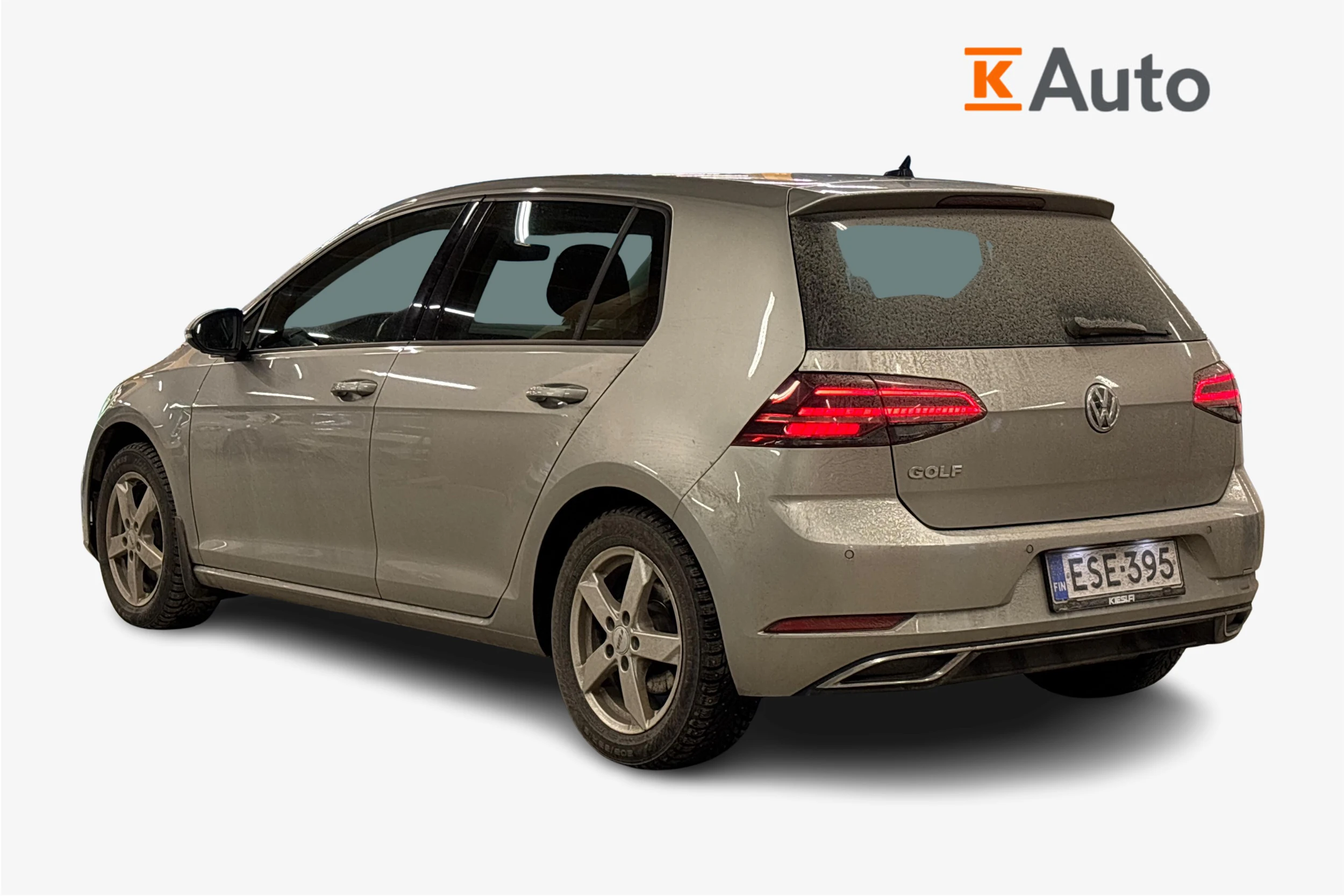 harmaa Volkswagen Golf 2020 kuva 2.