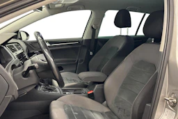 harmaa Volkswagen Golf 2020 kuva 7.