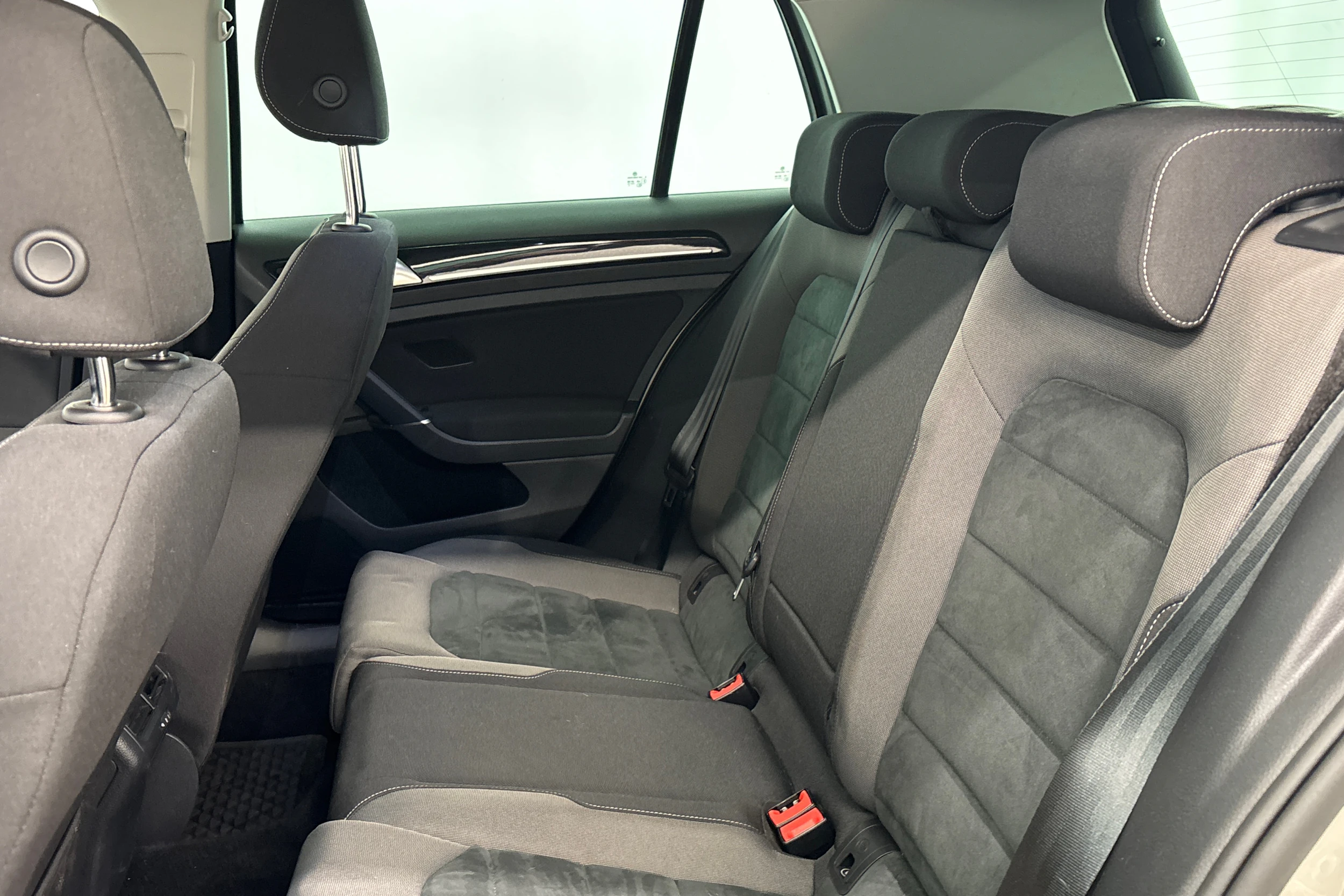 harmaa Volkswagen Golf 2020 kuva 10.