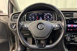 harmaa Volkswagen Golf 2020 kuva 13.