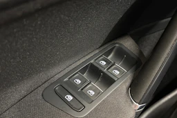 harmaa Volkswagen Golf 2020 kuva 27.