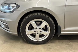 harmaa Volkswagen Golf 2020 kuva 29.