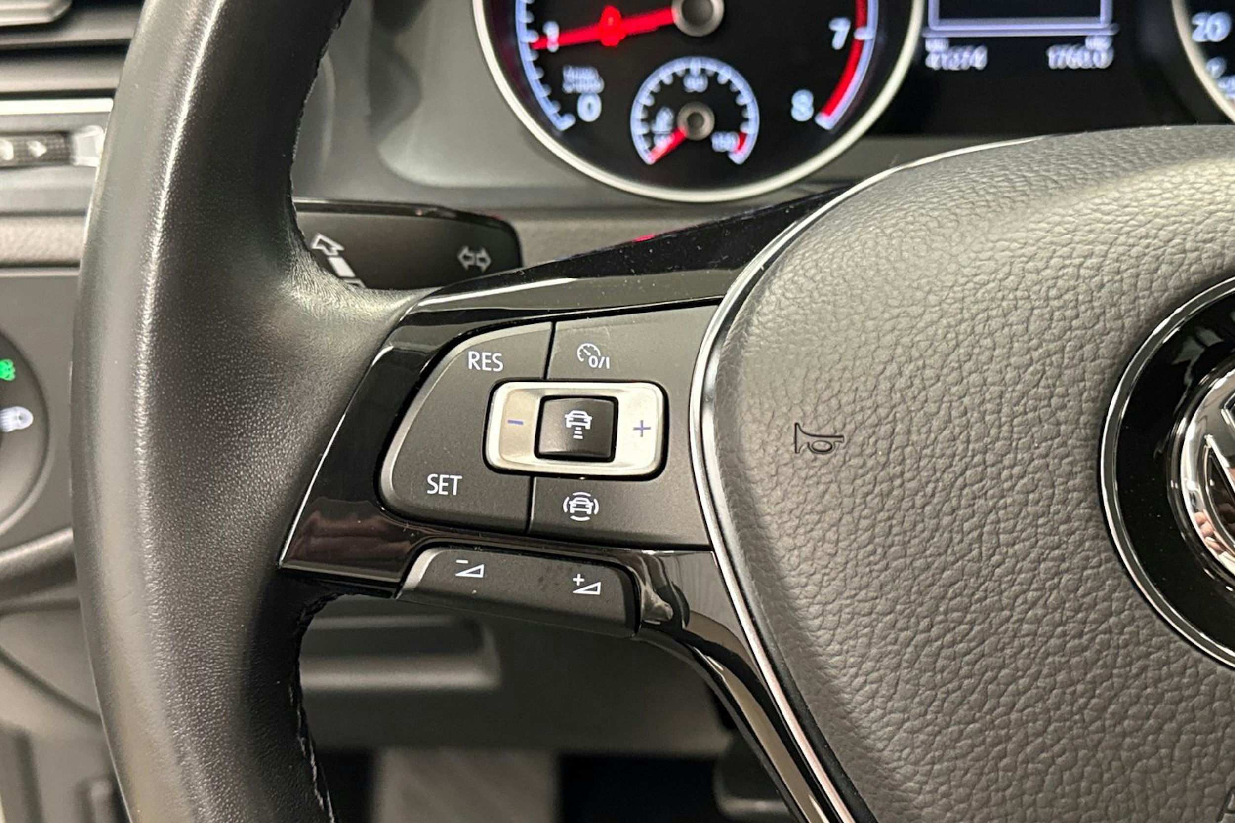 hopea Volkswagen Golf 2020 kuva 18.