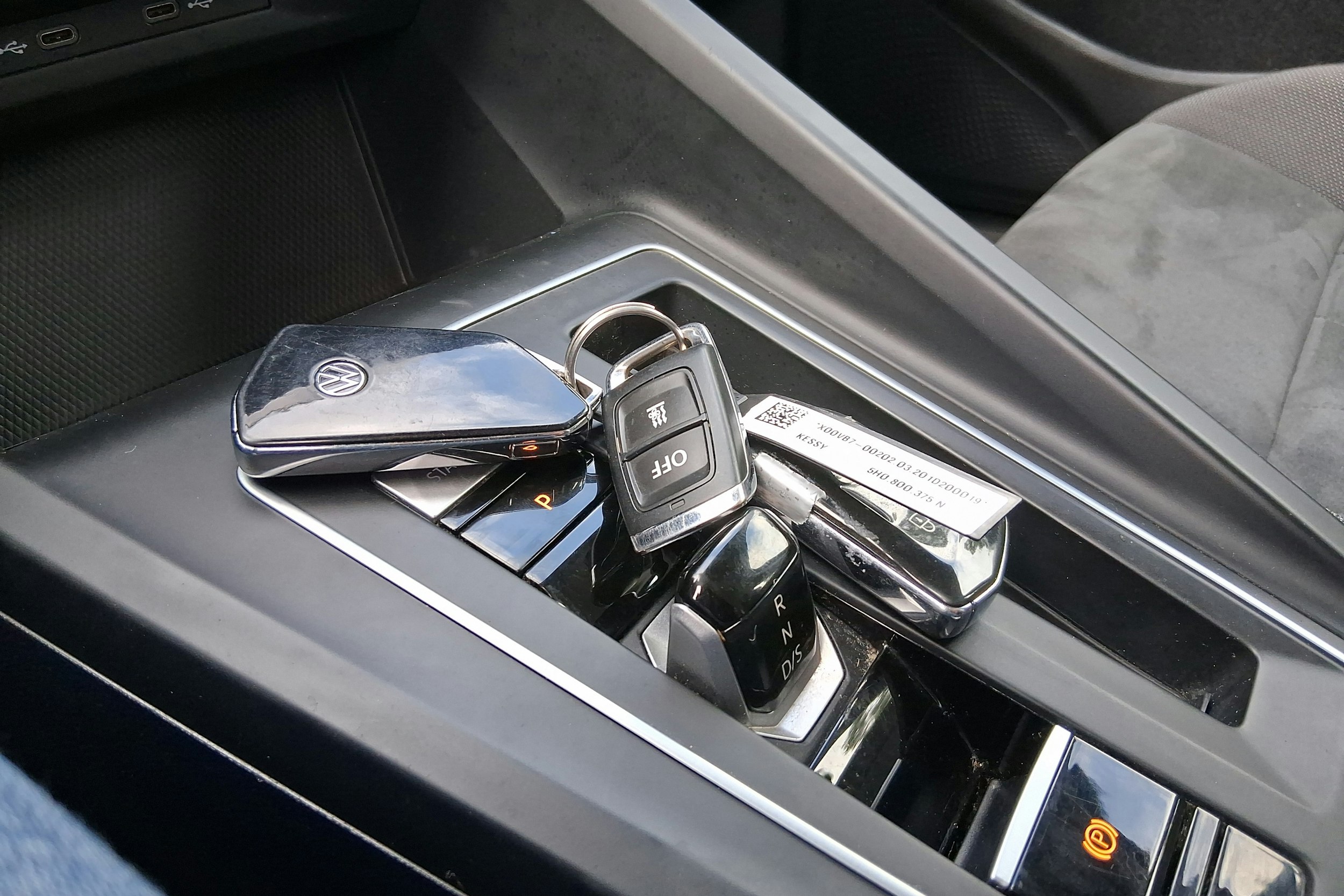 harmaa Volkswagen Golf 2020 kuva 11.