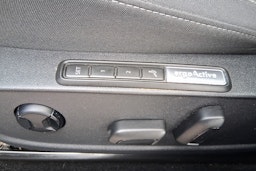 harmaa Volkswagen Golf 2020 kuva 14.