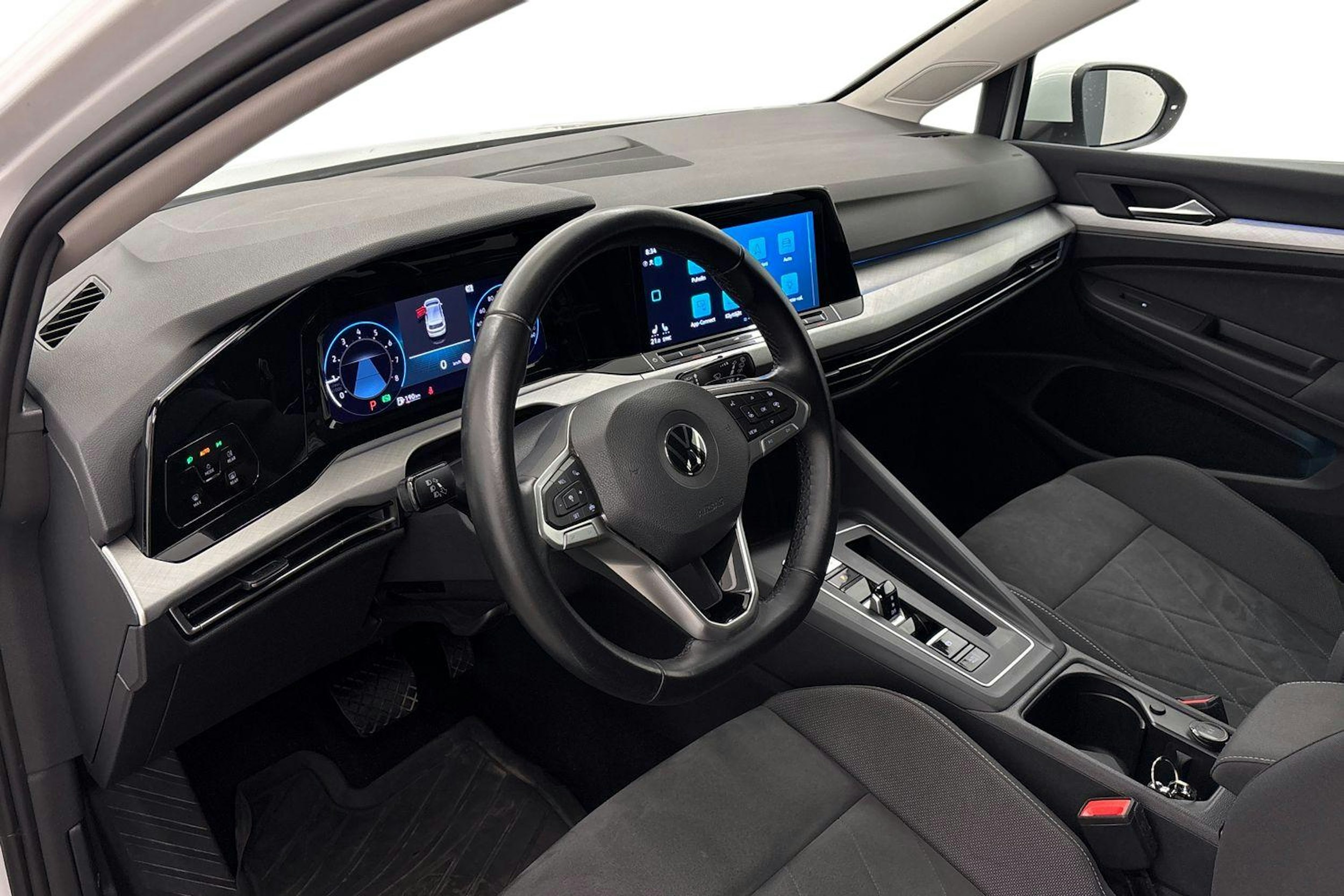 valkoinen Volkswagen Golf 2020 kuva 7.