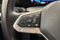 valkoinen Volkswagen Golf 2020 kuva 16.