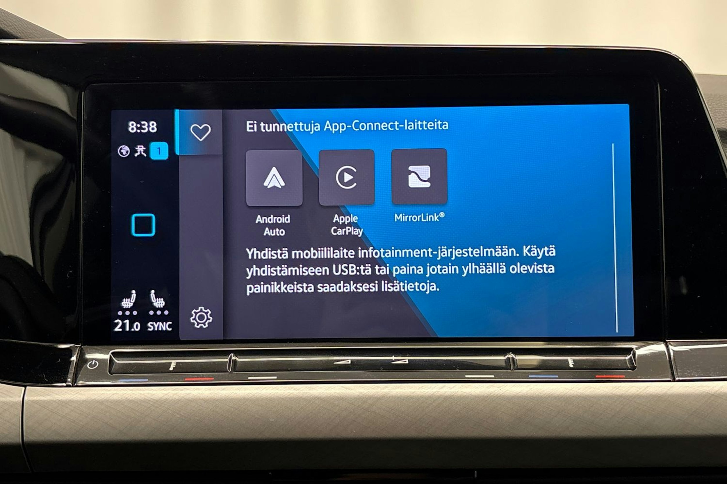 valkoinen Volkswagen Golf 2020 kuva 20.
