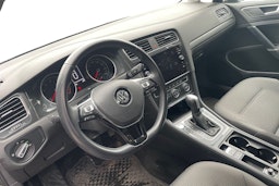 musta Volkswagen Golf 2020 kuva 3.