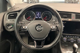 Musta Volkswagen GOLF 2020 kuva 12.