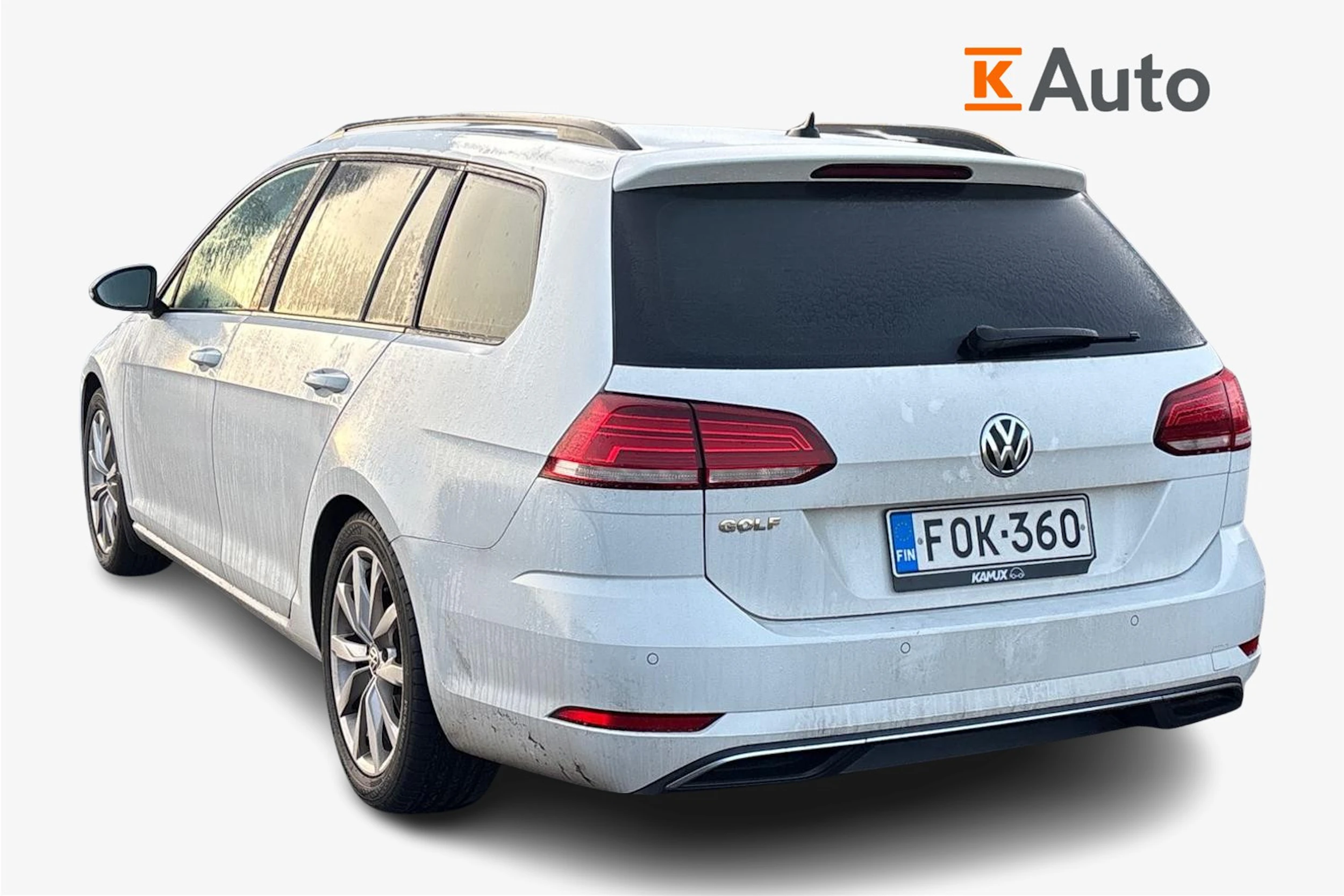 valkoinen Volkswagen Golf 2020 kuva 2.