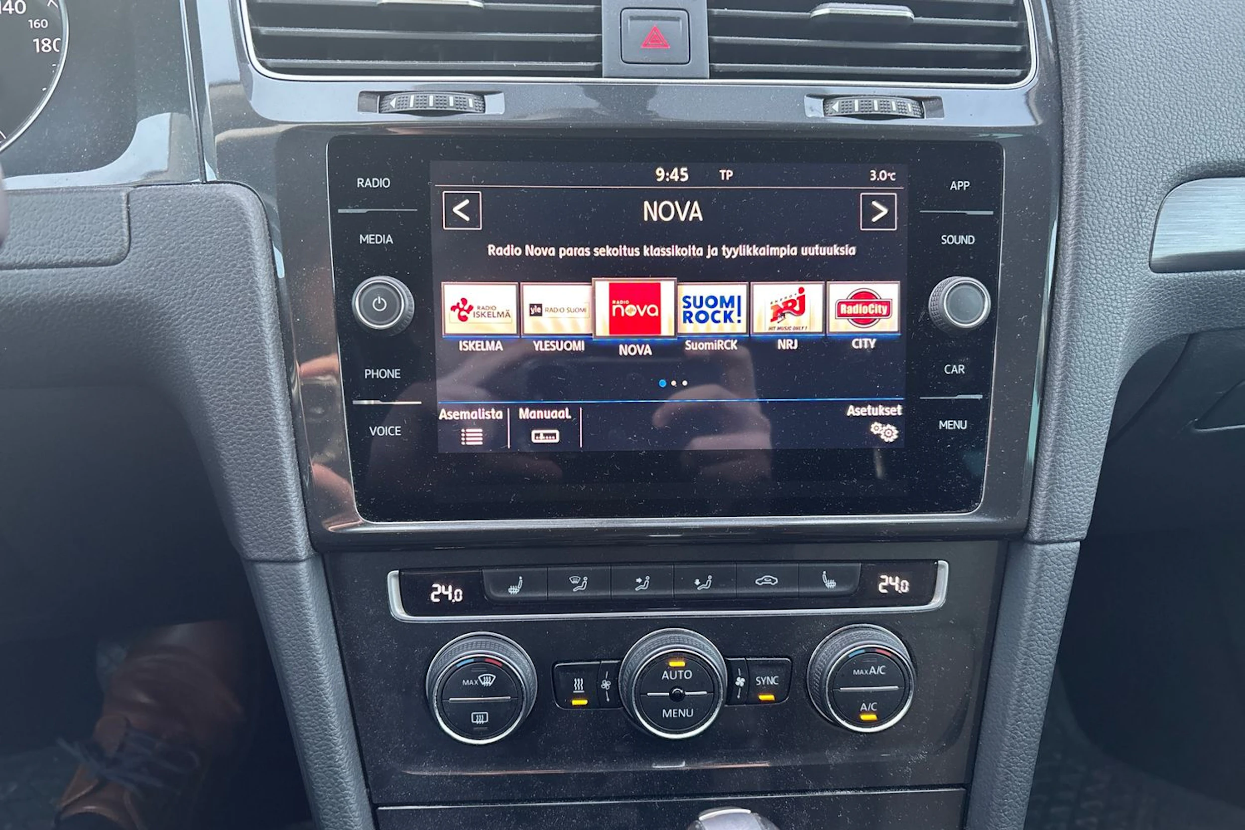 valkoinen Volkswagen Golf 2020 kuva 7.